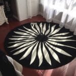 Elegant Black and White Sunflower Pattern  Round Tufted Carpet View 2