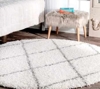 Luxurious White Silver Round Shaggy Carpet: A Touch of Elegance