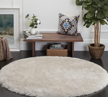 Ivory Plain Solid Round Shaggy Carpet: A Touch of Elegance