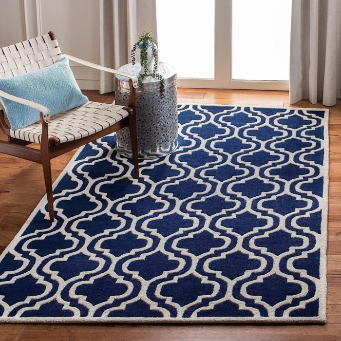 Elegant Blue and White Pattern Tufted Carpet handmade rug - Indian Carpets