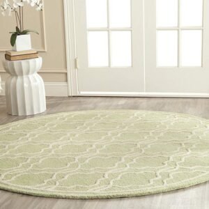 Luxurious Tufted Round Carpet in Light Green: The Perfect Addition to Your Home