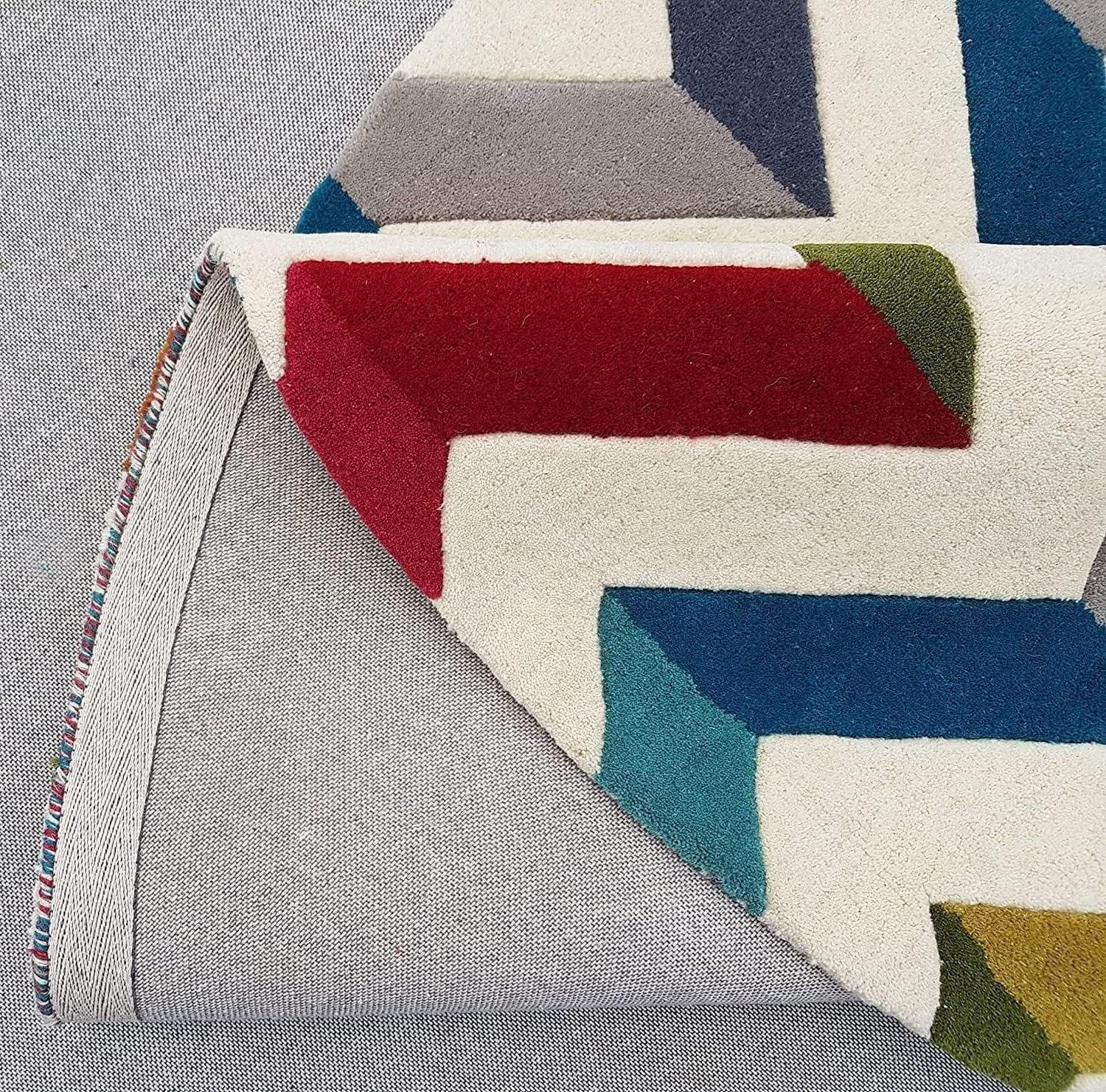 Elevate Your Space with Our Luxurious Tufted Round Multicolor Zigzag Rug - Image 4